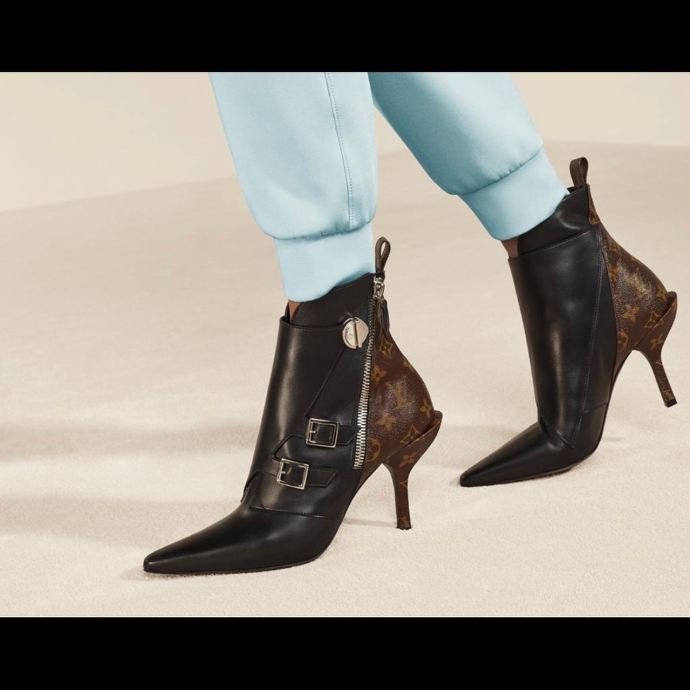 Louis Vuitton black/monogram “Janet” booties